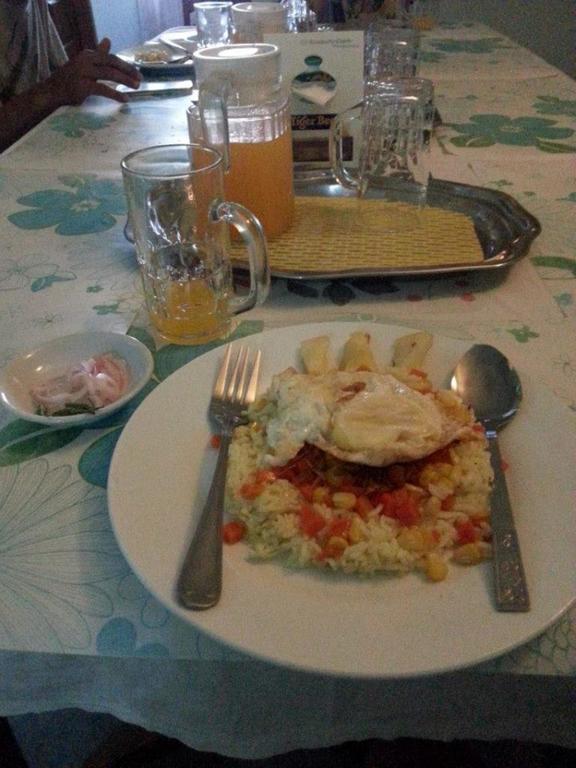 Chan Myae Guesthouse Янгон Екстериор снимка