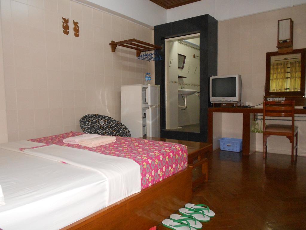 Chan Myae Guesthouse Янгон Екстериор снимка