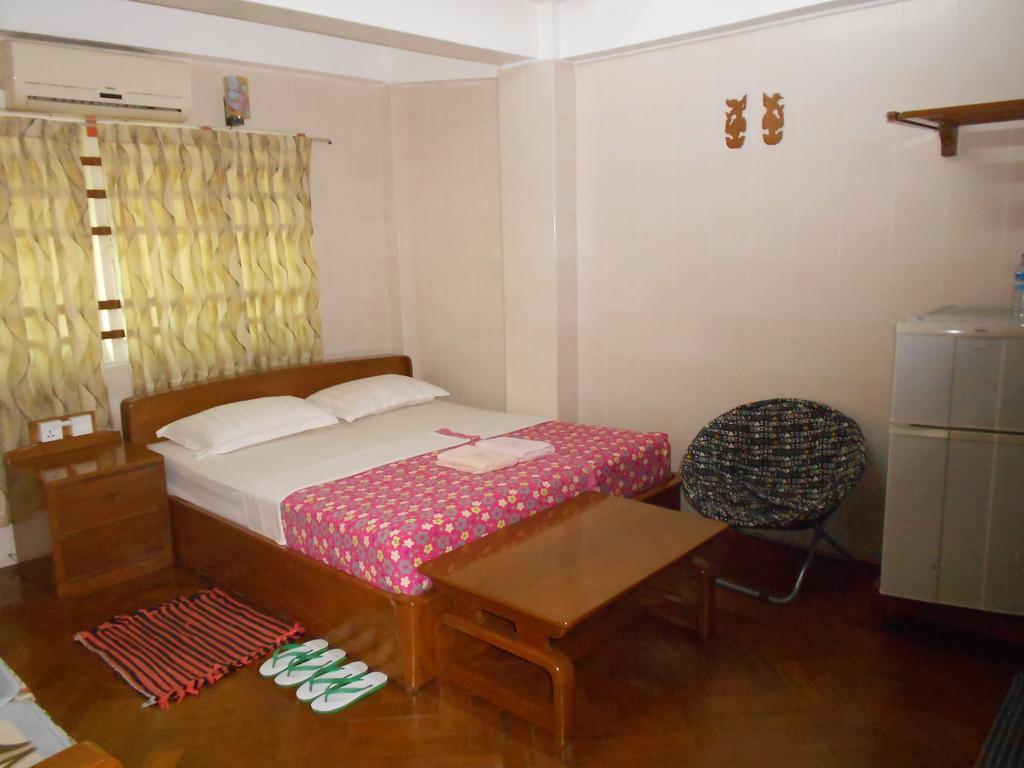 Chan Myae Guesthouse Янгон Екстериор снимка