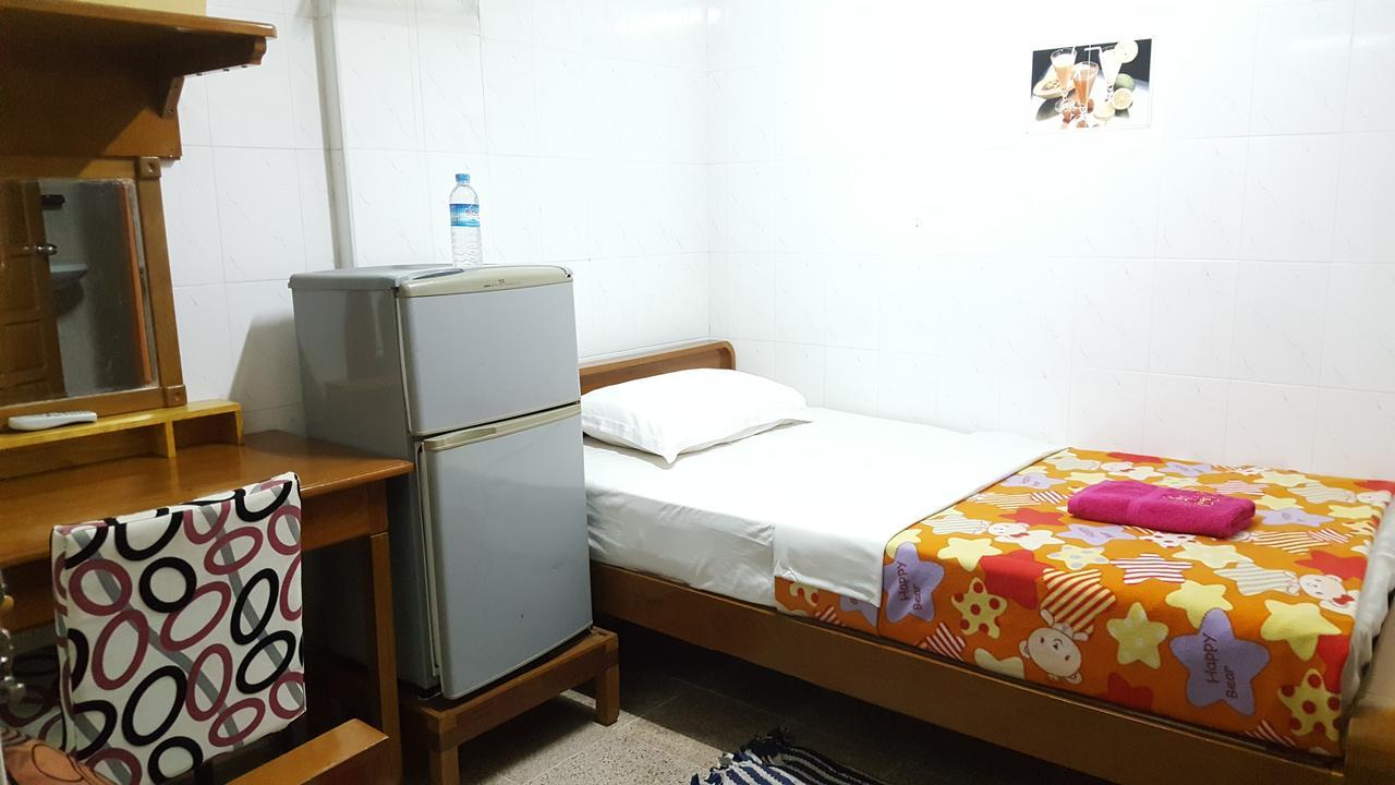 Chan Myae Guesthouse Янгон Екстериор снимка