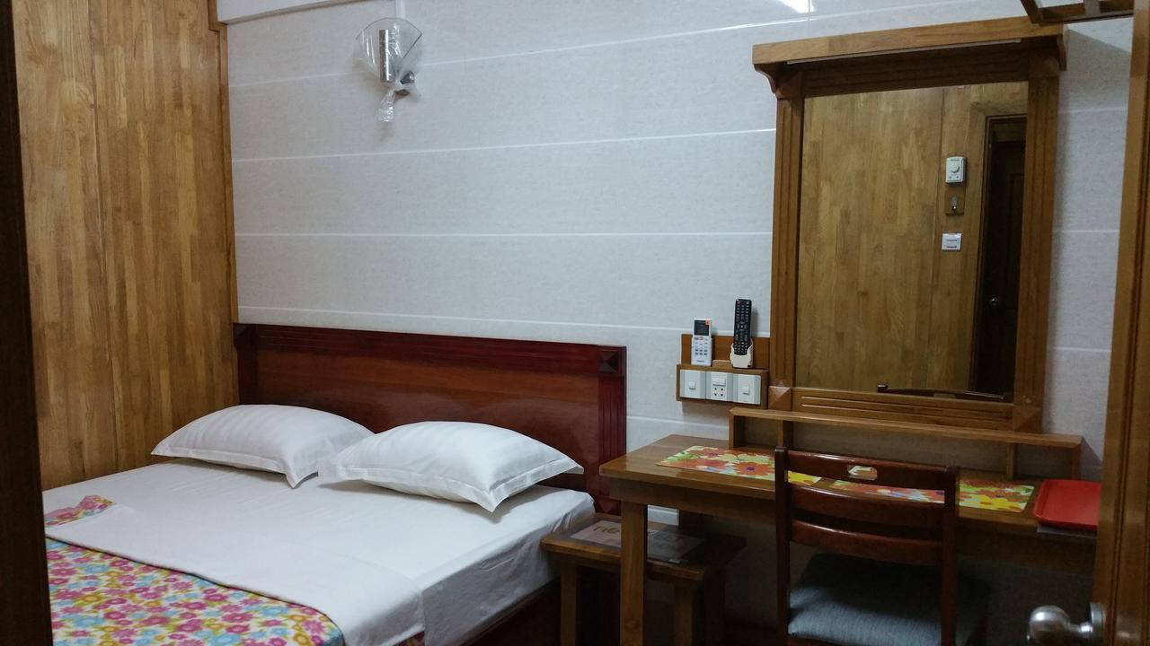 Chan Myae Guesthouse Янгон Екстериор снимка