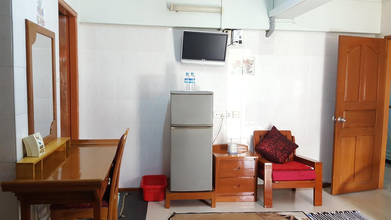Chan Myae Guesthouse Янгон Екстериор снимка