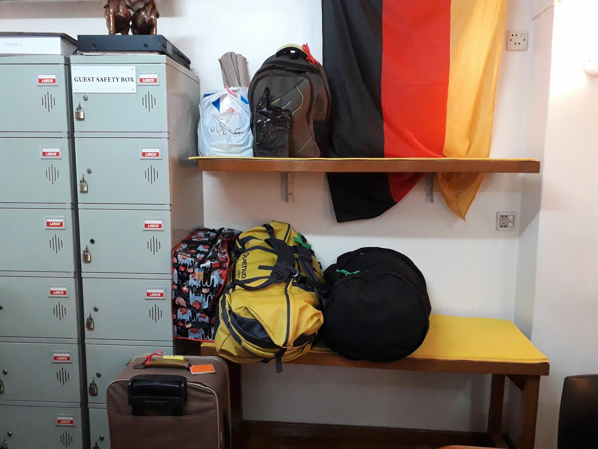 Chan Myae Guesthouse Янгон Екстериор снимка